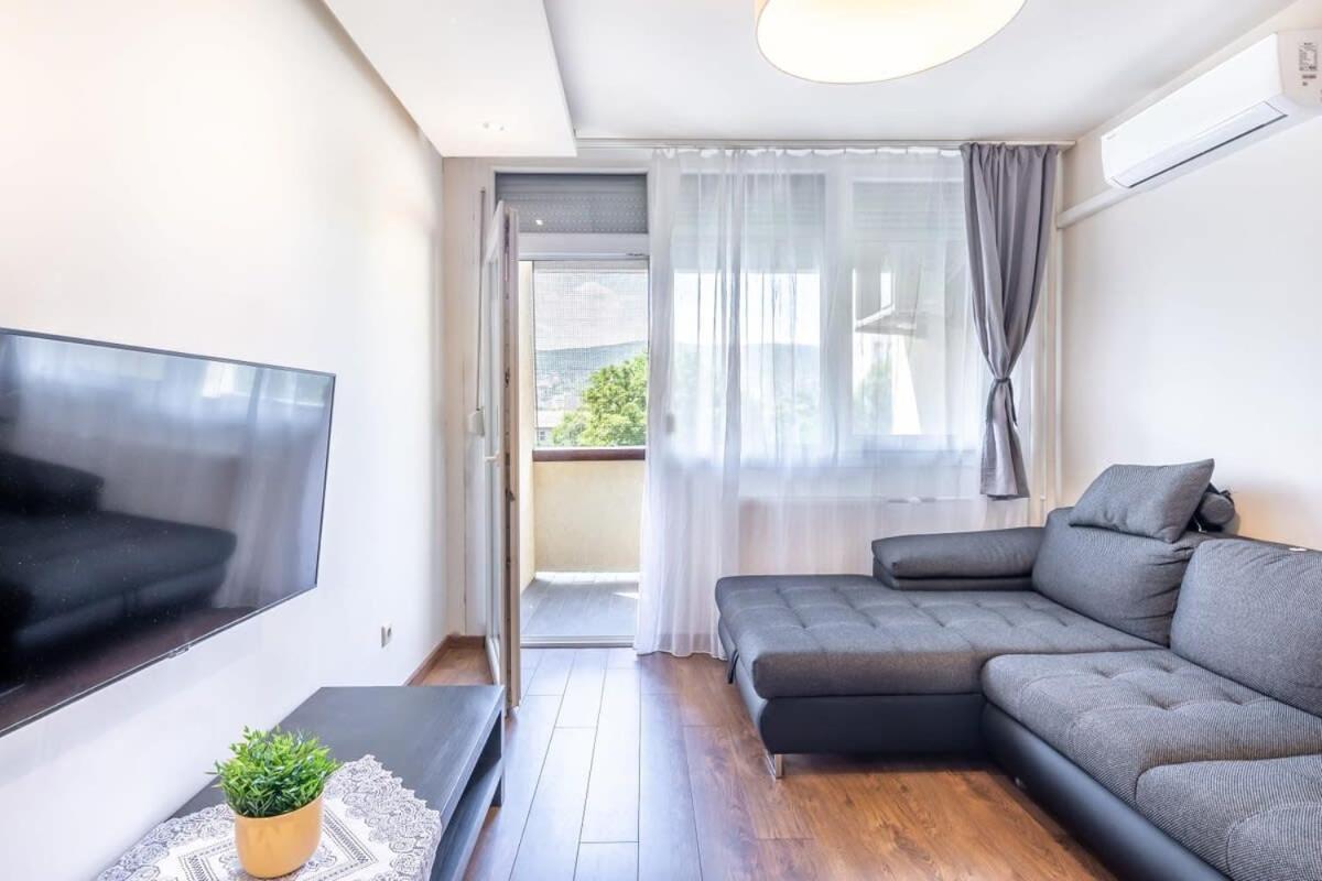 Cozy Quiet Apartment With A Balcony Budapest Eksteriør billede