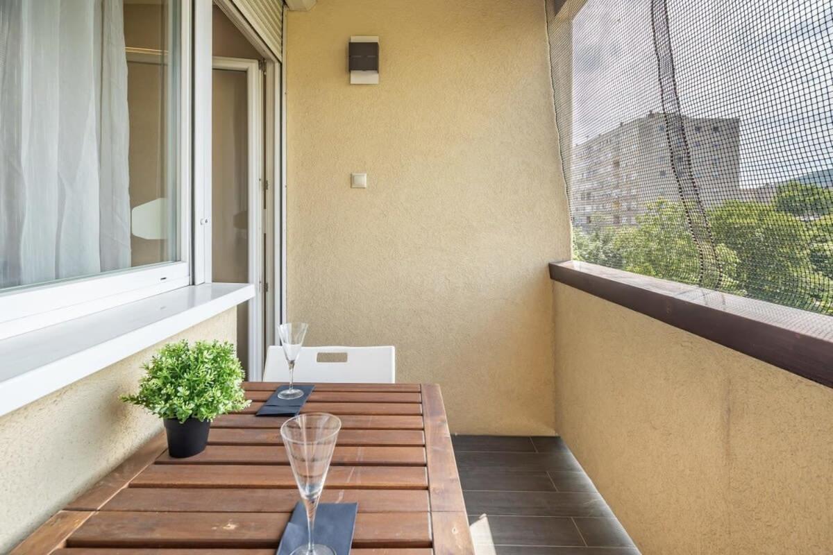 Cozy Quiet Apartment With A Balcony Budapest Eksteriør billede